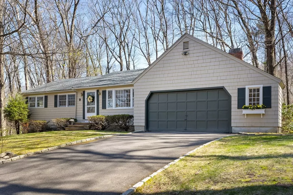 Westford, MA 01886,9 Beaver Dam Dr