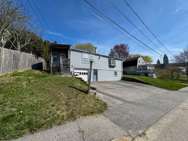Tiverton, RI 02878,8 Tucker Ave