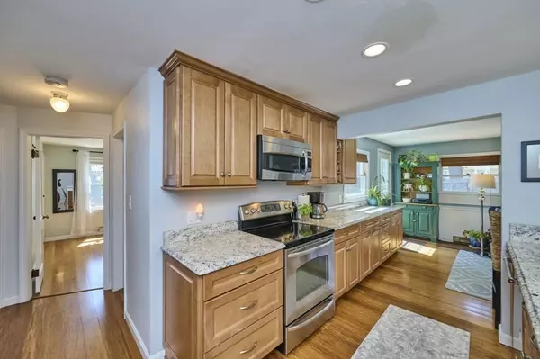 Shrewsbury, MA 01545,24 Crescent St
