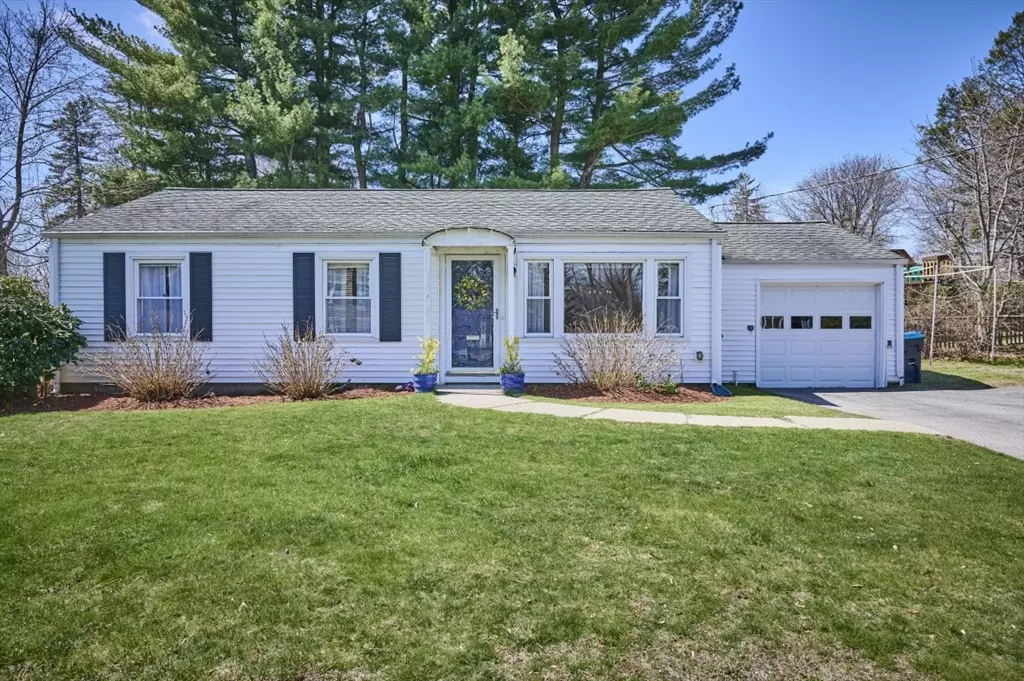 Shrewsbury, MA 01545,24 Crescent St
