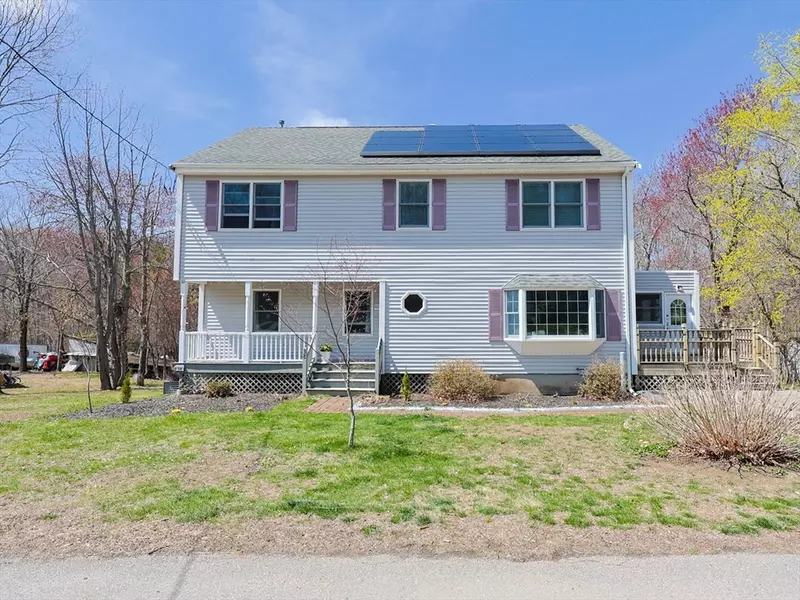 38 Farm St, Bellingham, MA 02019