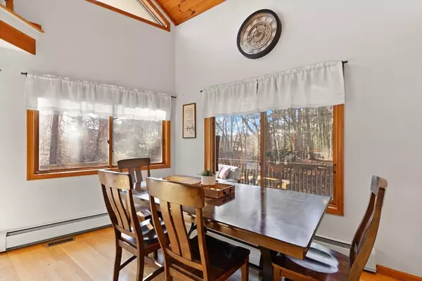 Lakeville, MA 02347,22 Leonard St