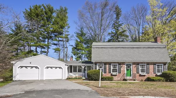 112 Surrey Lane, Lowell, MA 01852