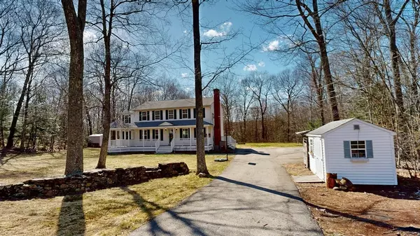 Hubbardston, MA 01452,4 Laurel Street