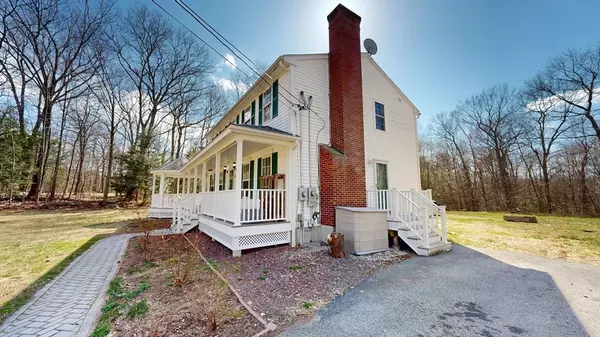 Hubbardston, MA 01452,4 Laurel Street