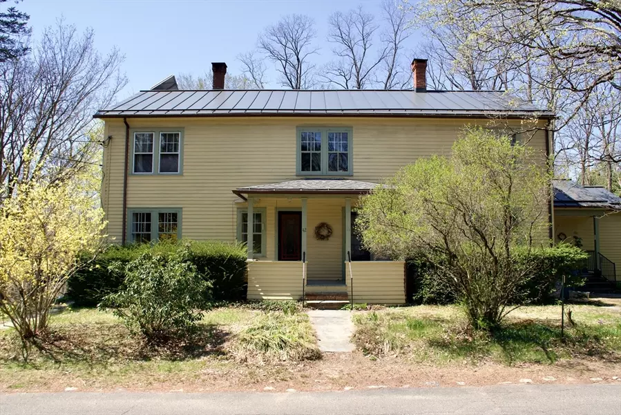 42-44 Grove Ave, Northampton, MA 01053