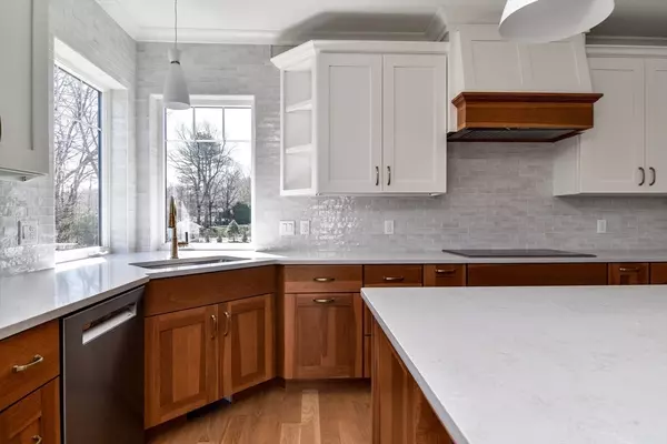 Hopkinton, MA 01748,2 Emerald Drive