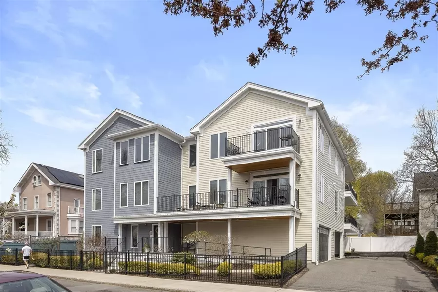 6 Ashland St #2, Boston, MA 02122