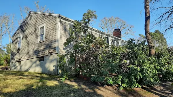 Harwich, MA 02645,8 Paddock Dr