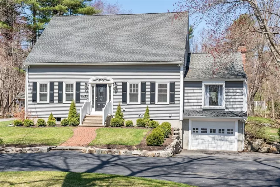 372-A Village St, Medway, MA 02053