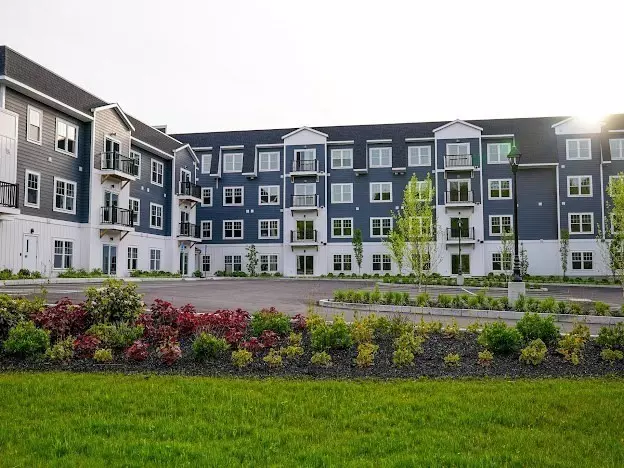 Milton, MA 02186,485 Blue Hills Parkway #16