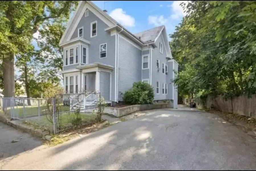 31 Lyman St, Brockton, MA 02302