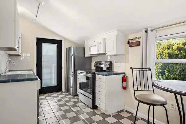 Tewksbury, MA 01876,25 Summer St