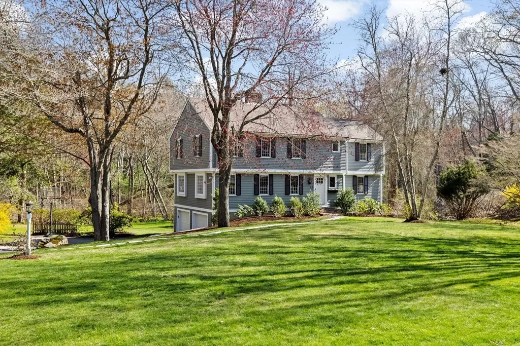 Cohasset, MA 02025,15 Old Coach Road