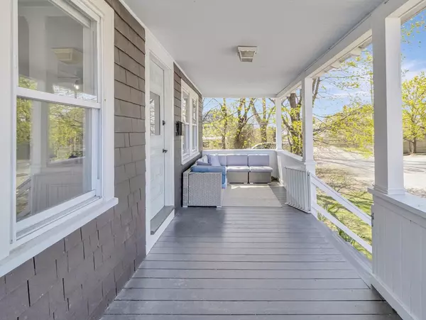 Hull, MA 02045,74 Kenberma Street