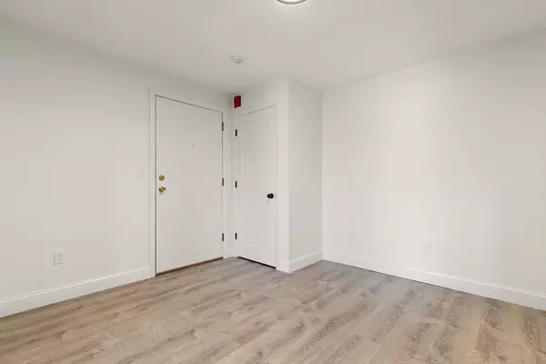 Tewksbury, MA 01876,248 Apache Way #248