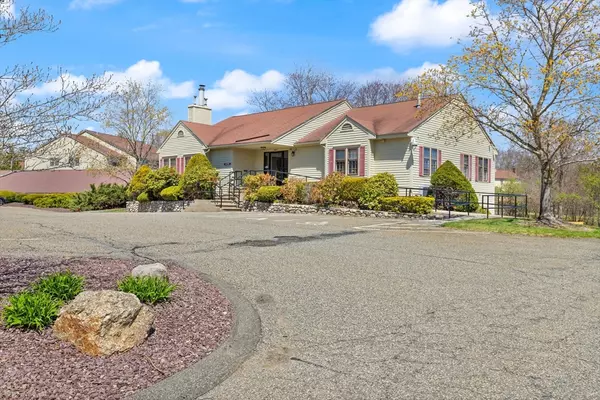 248 Apache Way #248, Tewksbury, MA 01876