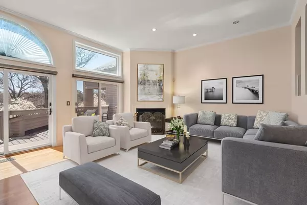 Brookline, MA 02445,537 Boylston St #537