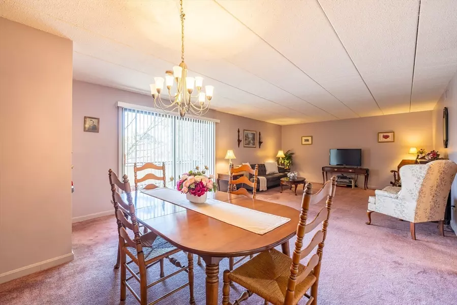 43 Angleside Road #4, Waltham, MA 02453