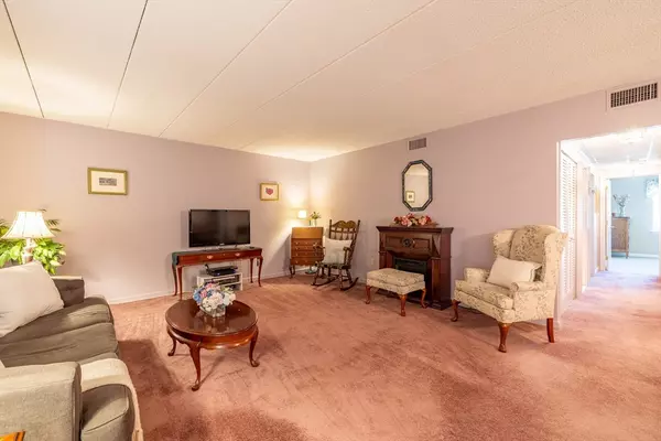 Waltham, MA 02453,43 Angleside Road #4