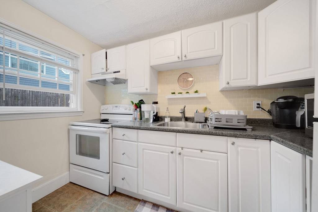 Arlington, MA 02476,924 Massachusetts Ave #3