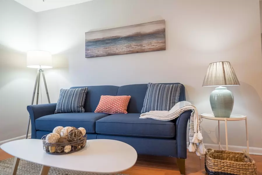 20 Westgate Rd #6, Boston, MA 02467