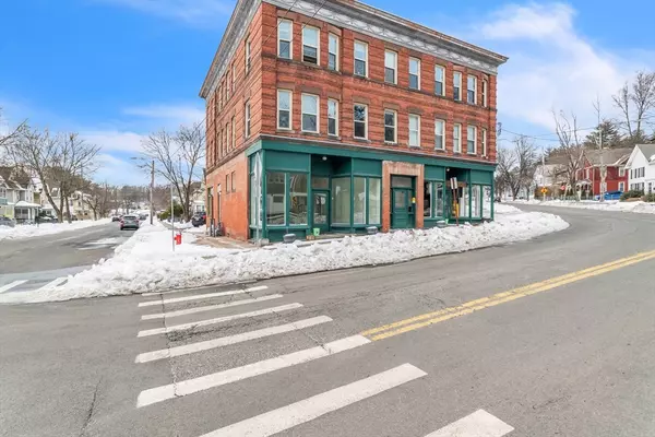 Holyoke, MA 01040,226-230 Sargeant St