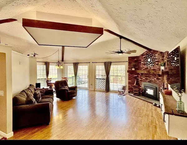 Rehoboth, MA 02769,83 Peck Street