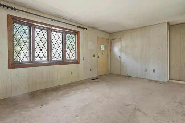 Northborough, MA 01532,32 Woodland Road