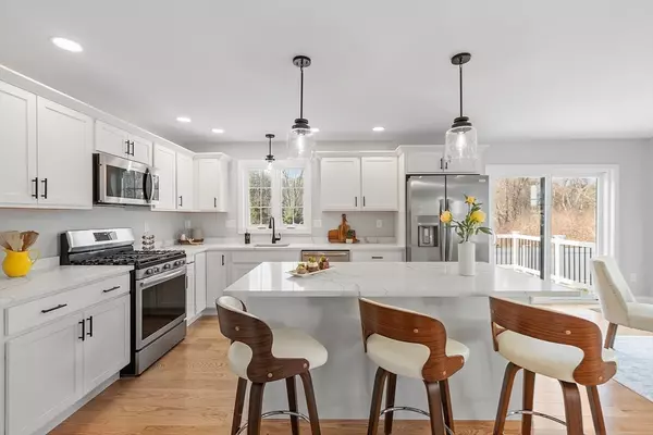 Lunenburg, MA 01462,711 Massachusetts Avenue #4