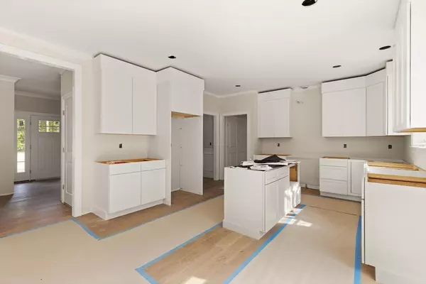 Easton, MA 02356,260 Massapoag Ave