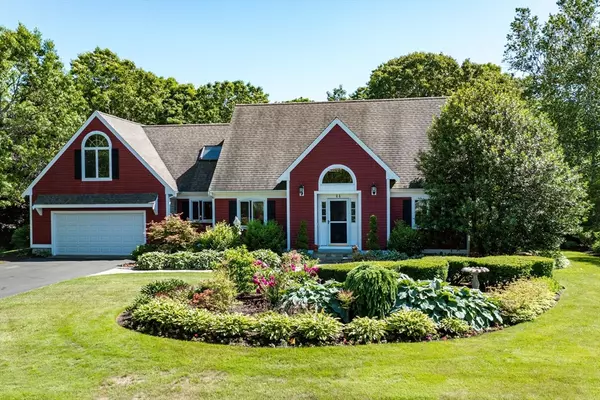 11 Polaris Dr, Mashpee, MA 02649