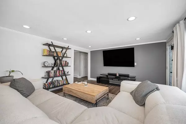 Methuen, MA 01844,11 Delmont St