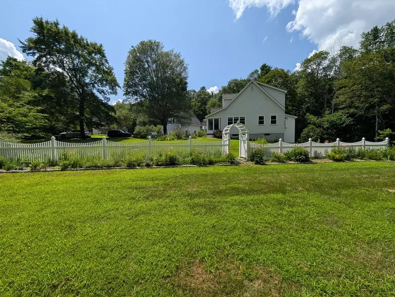 184 Burlingame Rd, Charlton, MA 01507