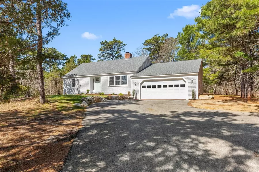 30 Grannys Ln, Orleans, MA 02653