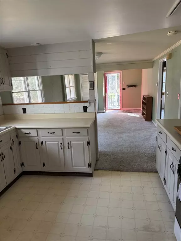 Becket, MA 01223,106 Shore Rd