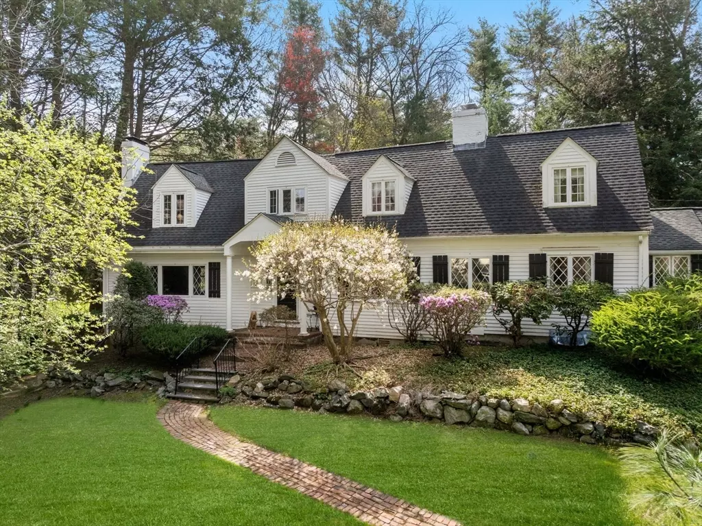 Weston, MA 02493,167 Conant Rd