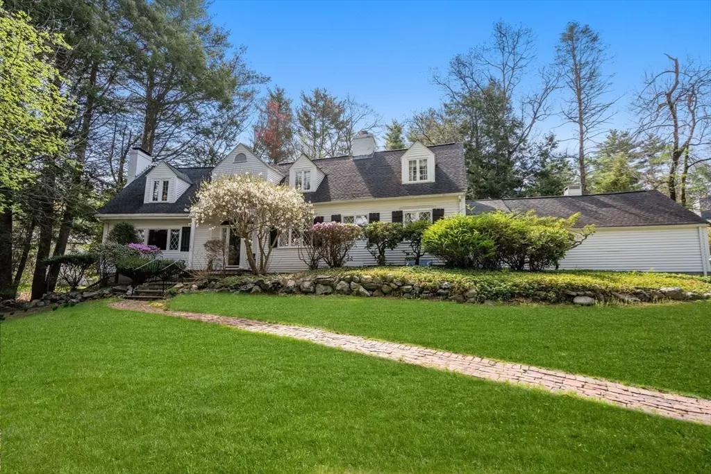 Weston, MA 02493,167 Conant Rd