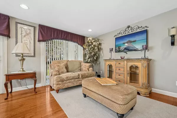 Grafton, MA 01536,1 Lordvale Blvd. #501