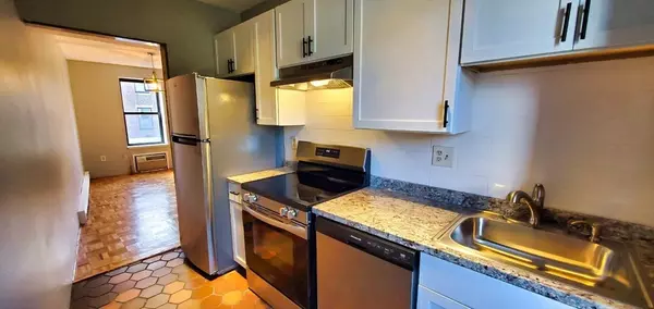 6 Cypress Rd #604, Boston, MA 02135
