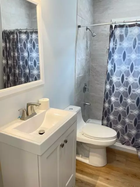Brockton, MA 02301,37 Allen St #1