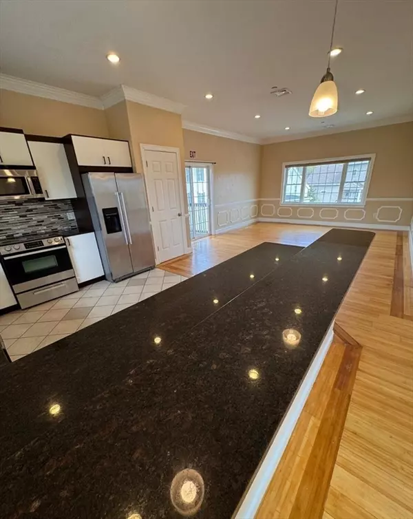 Revere, MA 02151,473 Revere Beach Pkwy. #4