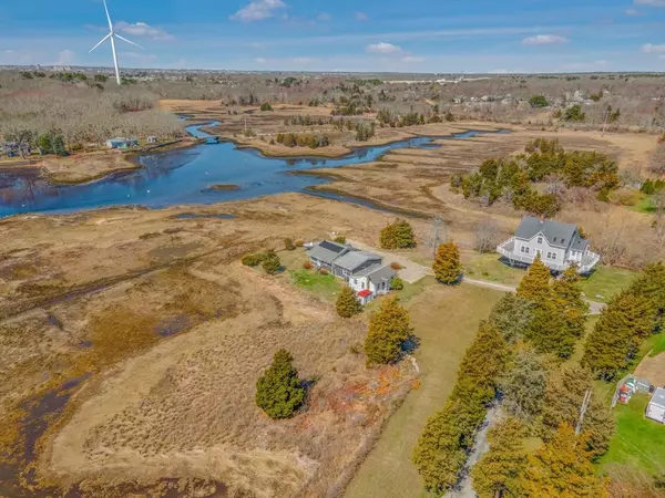 Fairhaven, MA 02719,7 Shawmut Street