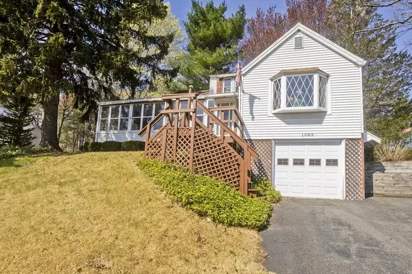 Holyoke, MA 01040,1083 Homestead