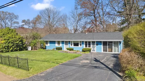 242 Carl Ave, Brockton, MA 02302