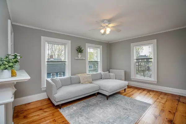 Amesbury, MA 01913,62 Market St #B