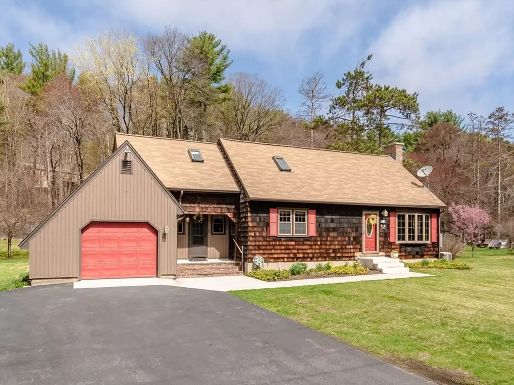 Belchertown, MA 01007,122 Metacomet Street
