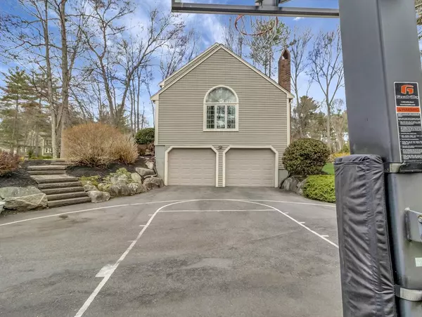 Mansfield, MA 02048,40 Deer Path Ln
