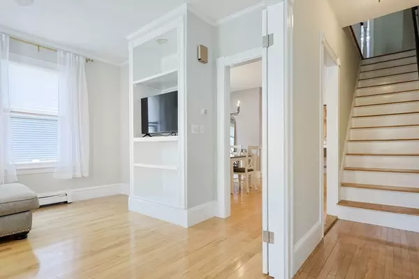 Waltham, MA 02453,24 Wadsworth Avenue #1
