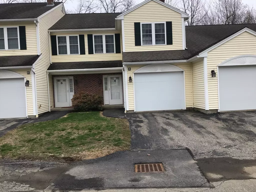 Rutland, MA 01543,4 Village Way #4